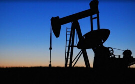 Мишустин рассказал о поддержке нефтяной отрасли в условиях санкций