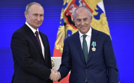 Владимир Путин вручил государственную награду генеральному директору Enel Group Франческо Стараче