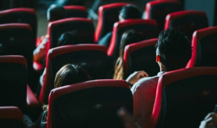 В кинотеатрах России нелегально показывают «Бэтмена». К чему это может привести?